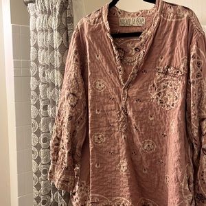 Beautiful Magnolia Pearl tunic.